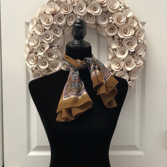 Accessories - DONATED Vintage Brown, burgundy, paisley scarf